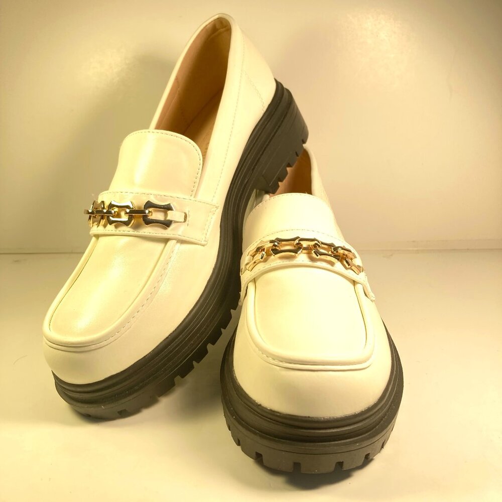 Chase + Chloe Cream Chunky Platform Loafers/ Gold Chain/ Size 7.5